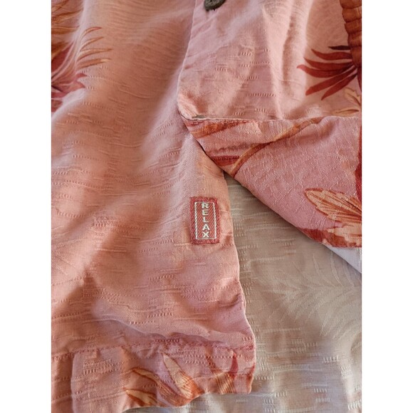 TOMMY BAHAMA Size Large 100% Silk Pink Large Palms Mens Hawaiian Camp Shirt - Picture 8 of 8